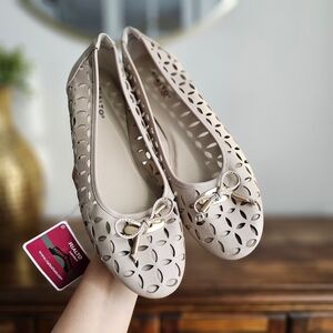 Rialto Comfort Gisella Laser-Cut Ballet Flats – Nude | Size 10W Wide | NWT